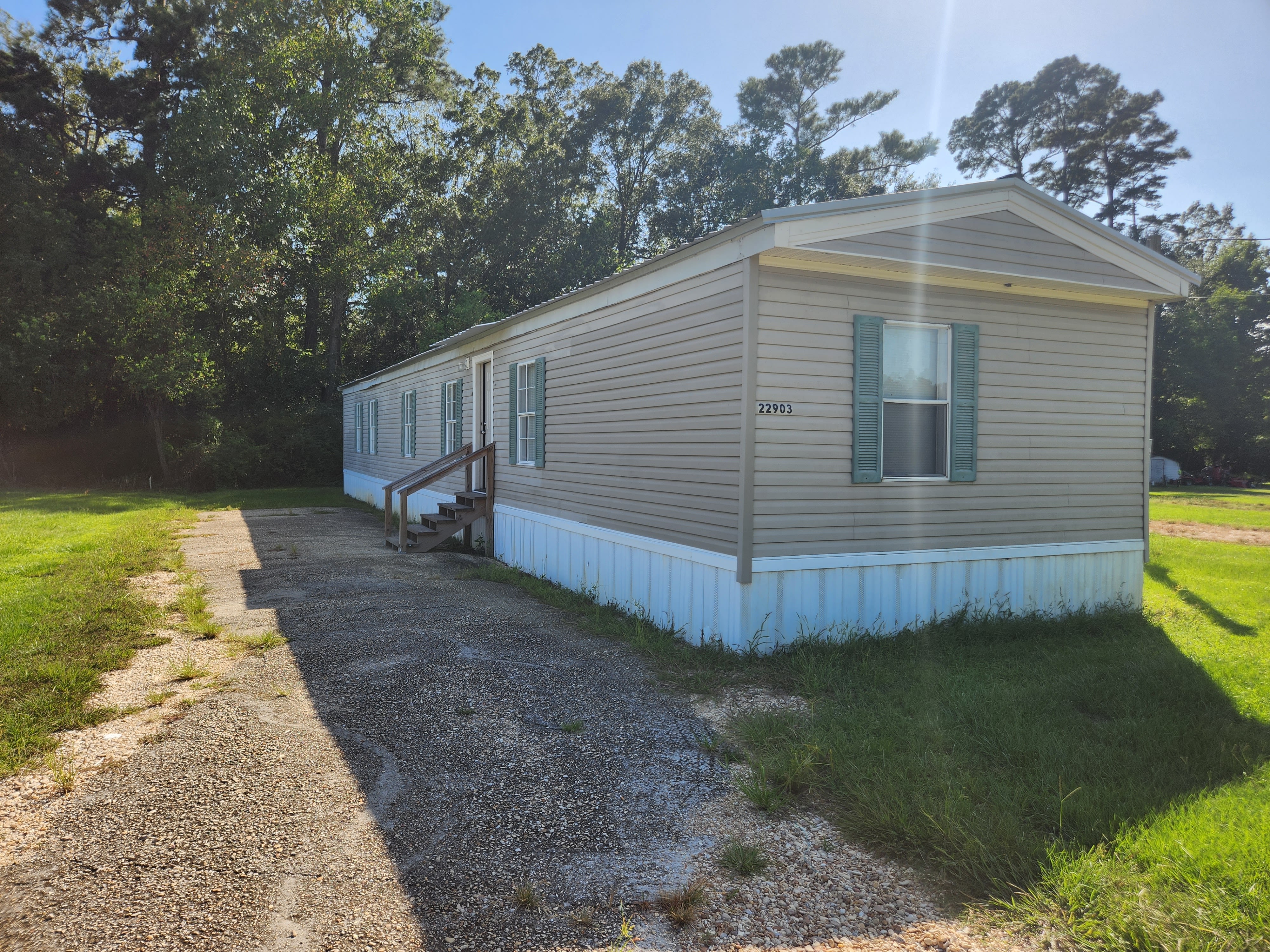22903 La 22 – photo 1 of 205