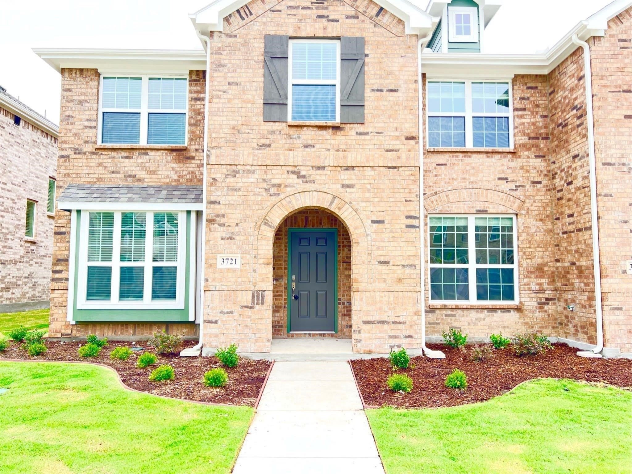 3717 Malibu Drive – photo 1