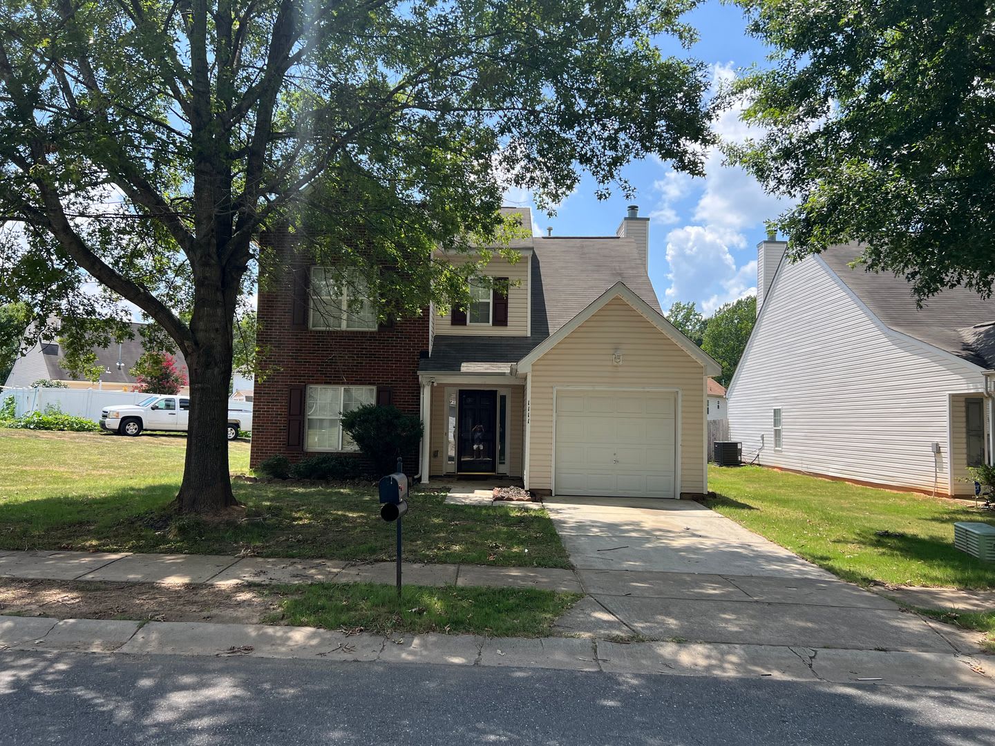 1111 Delander Ln – photo 1