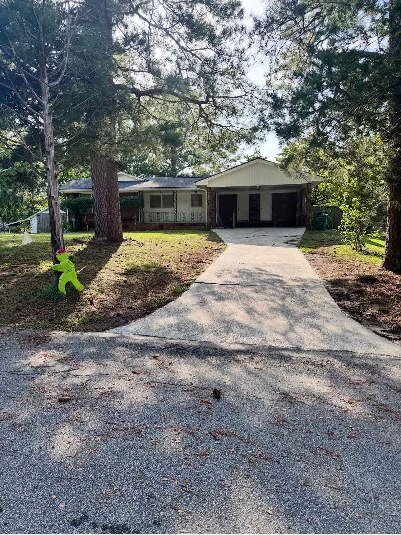 8 Hillside Dr – photo 1 of 12