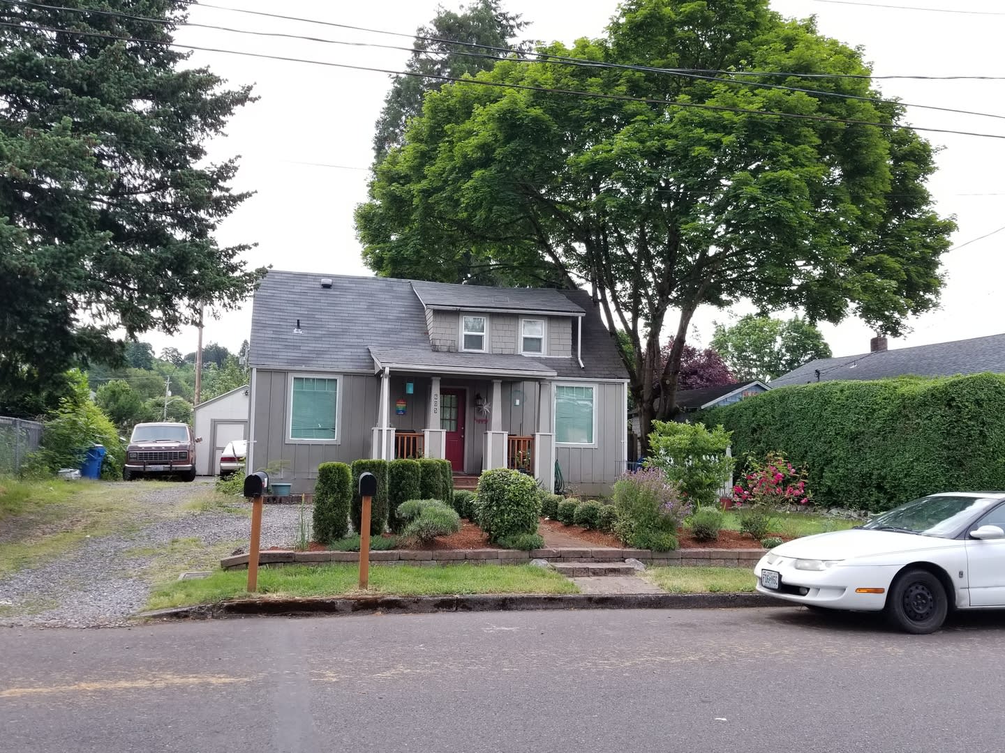 3 Bed 2 Bath Home Easy Freeway Access Great Location – photo 1 of 121