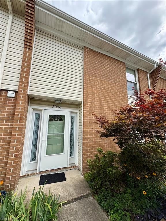 5026 Amboy Court – photo 1 of 10