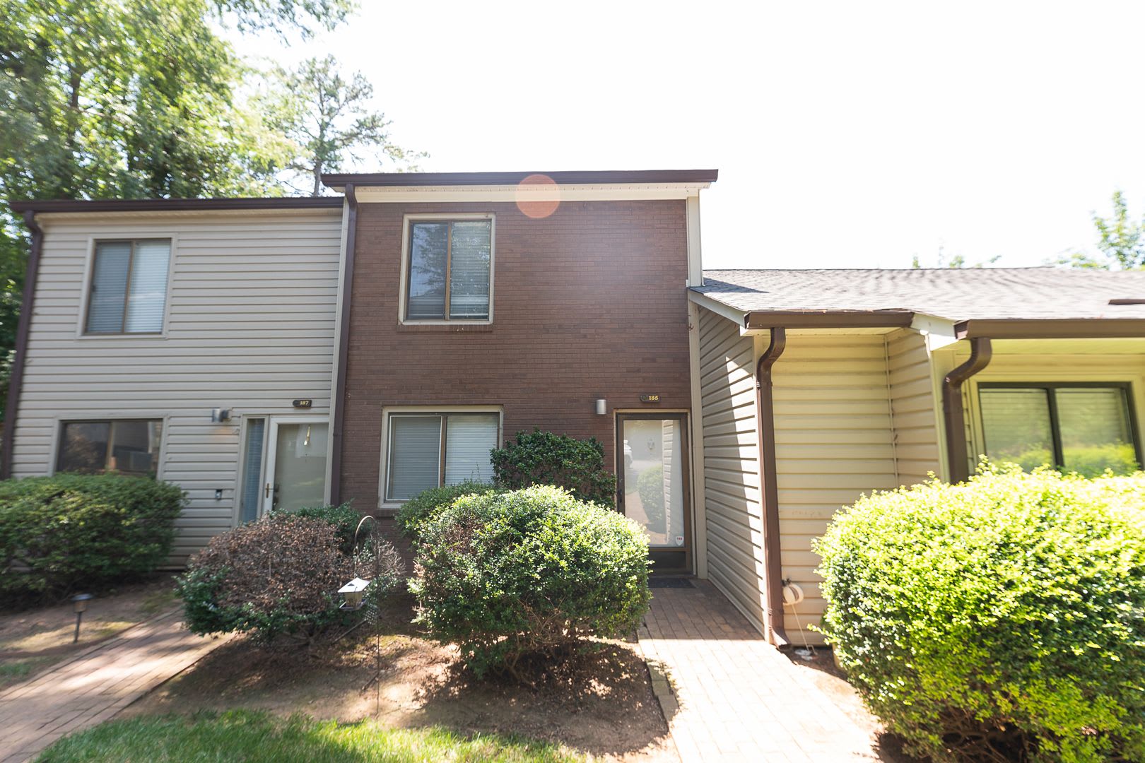 Charming 2 BD, 2.5 BA Townhome w/ a Community Pool in a Prime Winston Location – photo 1
