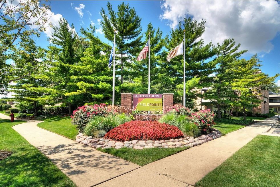 Fieldpointe Of Schaumburg – photo 1 of 174
