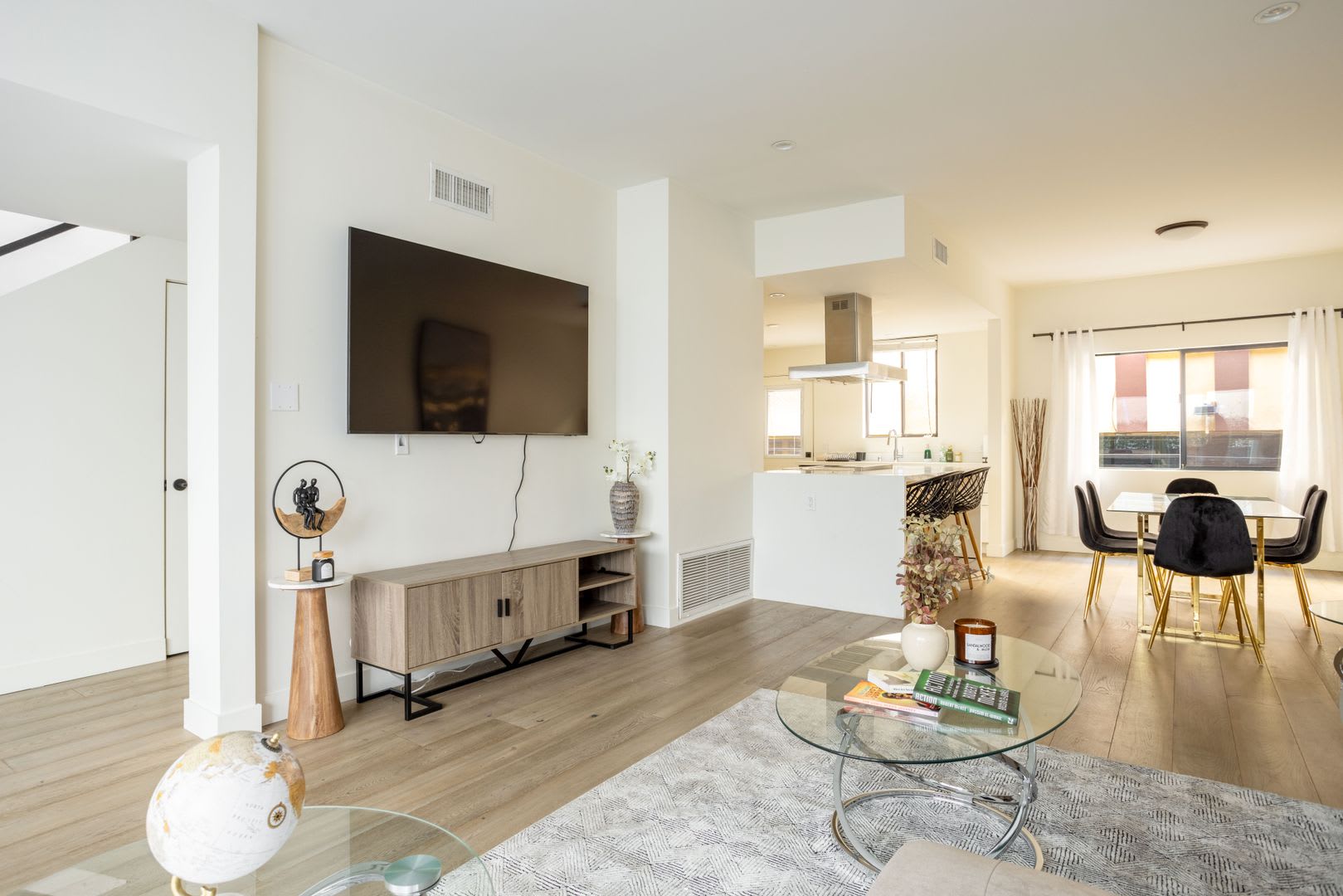 Welcome to 1823 N Fuller Ave 2 bed + 2.5 bath townhouse – photo 1