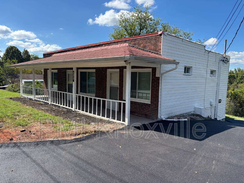 3089 Washington Pike – photo 1