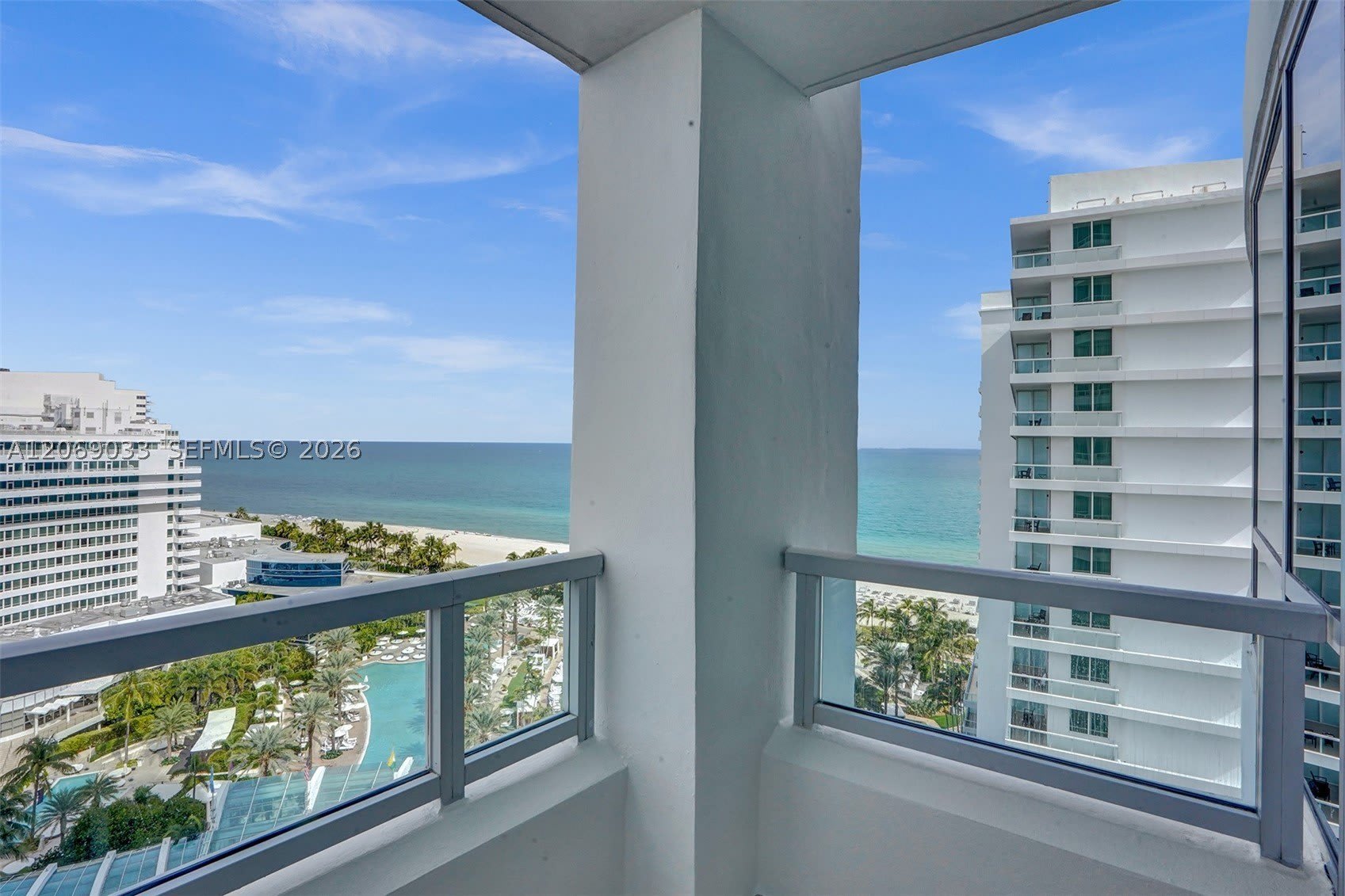 4401 Collins Ave – photo 1