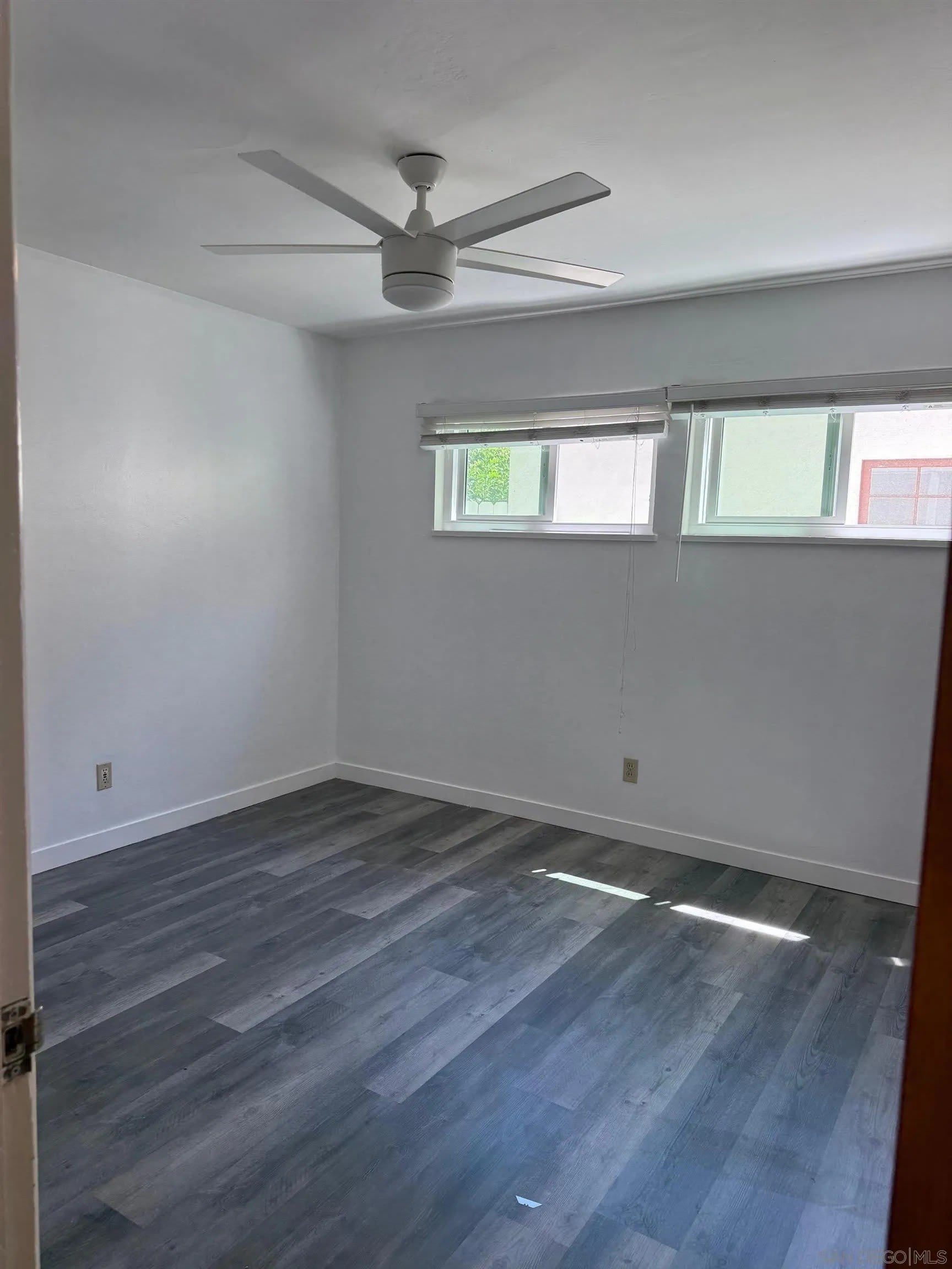 471 E Ave – photo 1 of 11