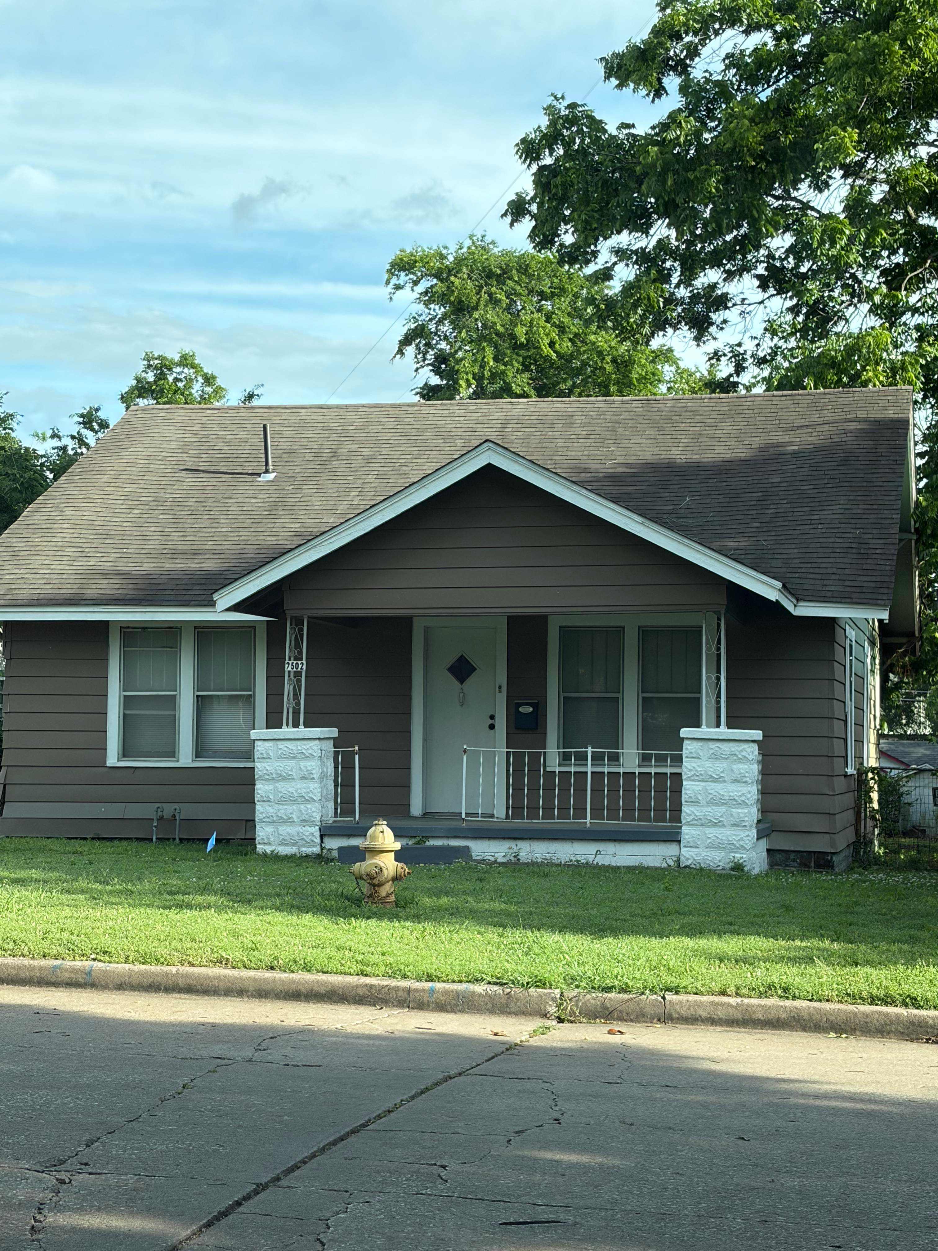 2502 E Newton St – photo 1