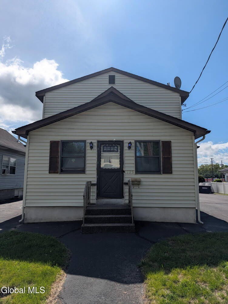 1729 Ferguson Street – photo 1 of 19