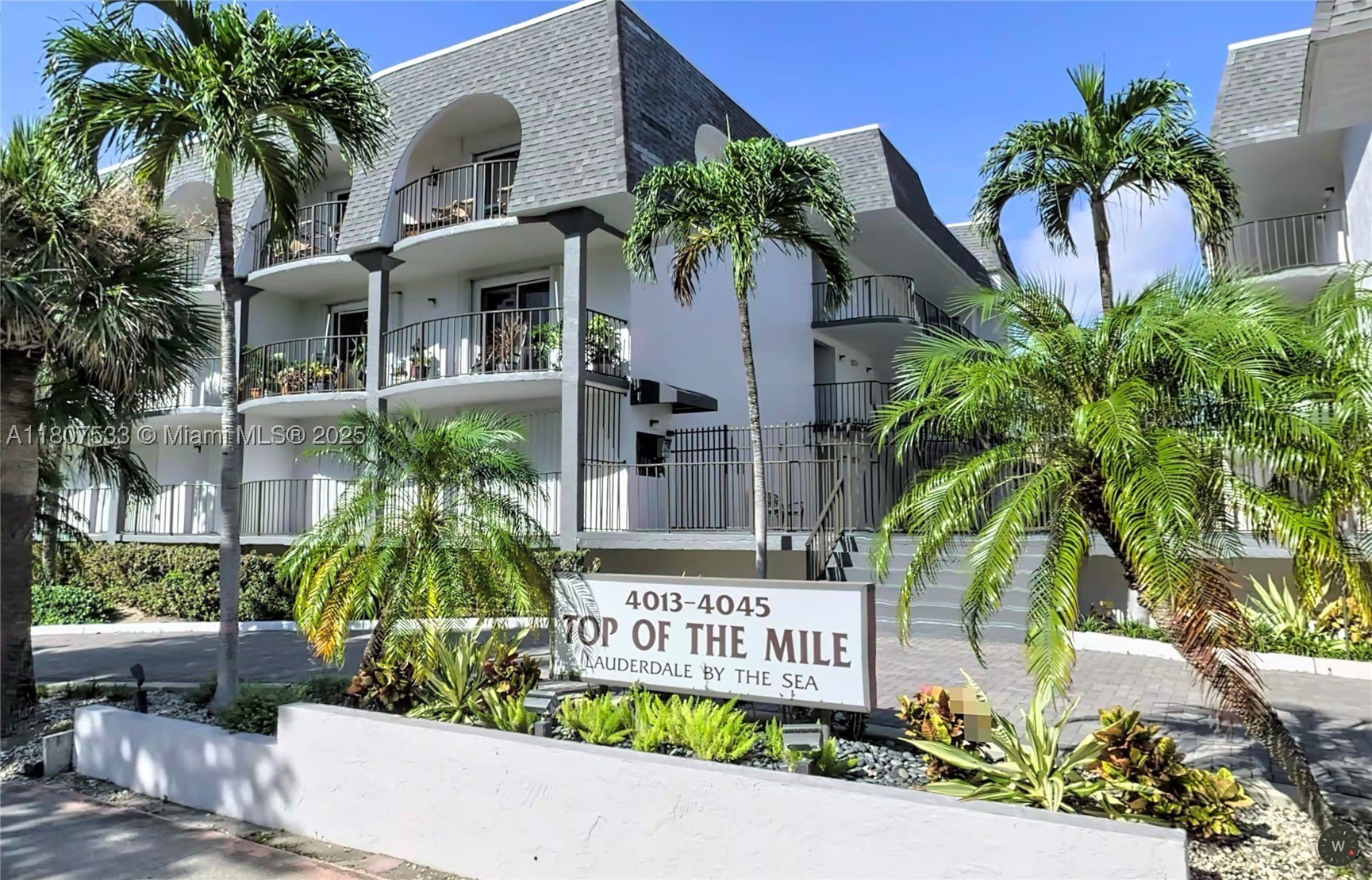 4013 N Ocean Drive – photo 1 of 4