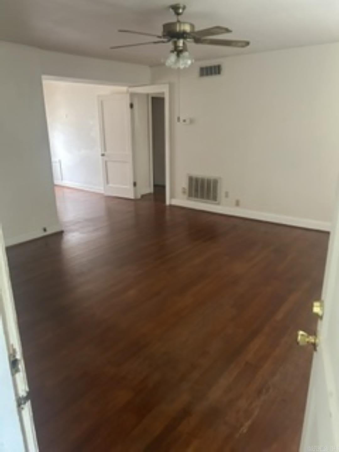 206 Dallas – photo 1 of 7