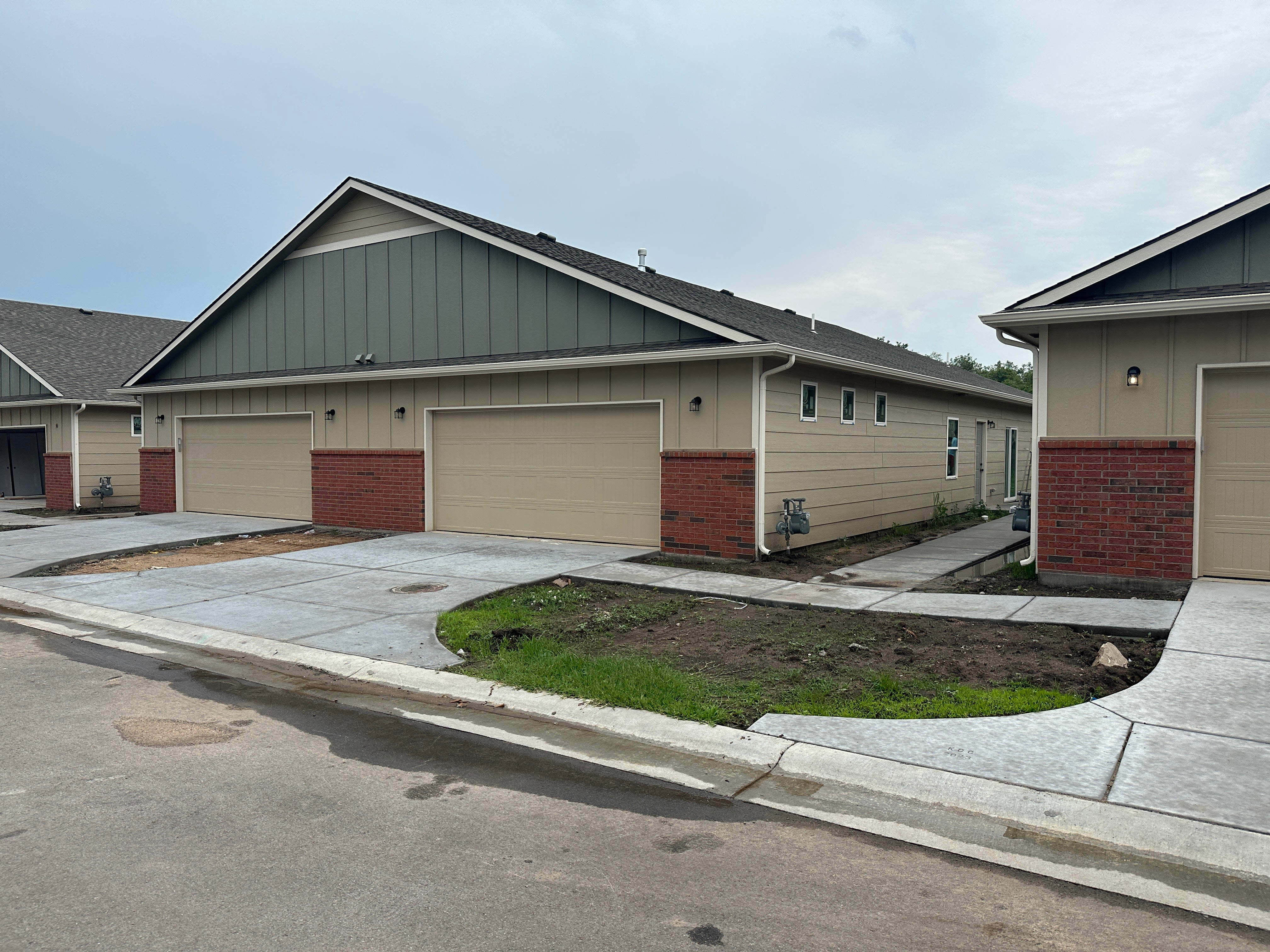 630 N Main St – photo 1 of 11