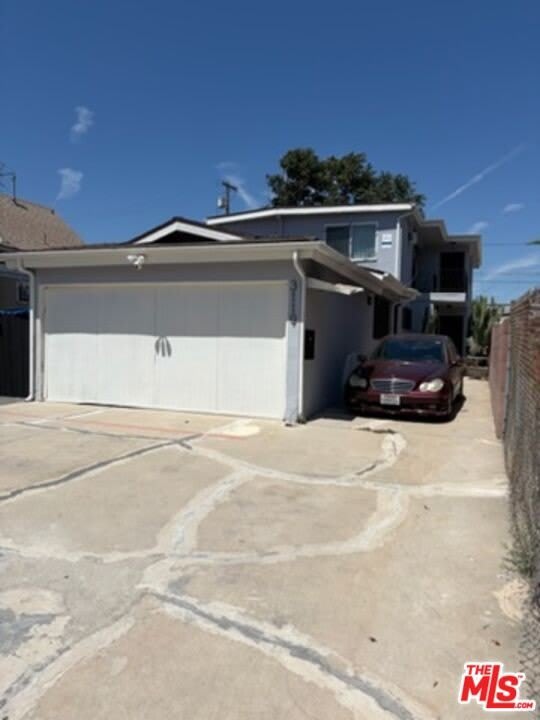 3119 W 71st St – photo 1