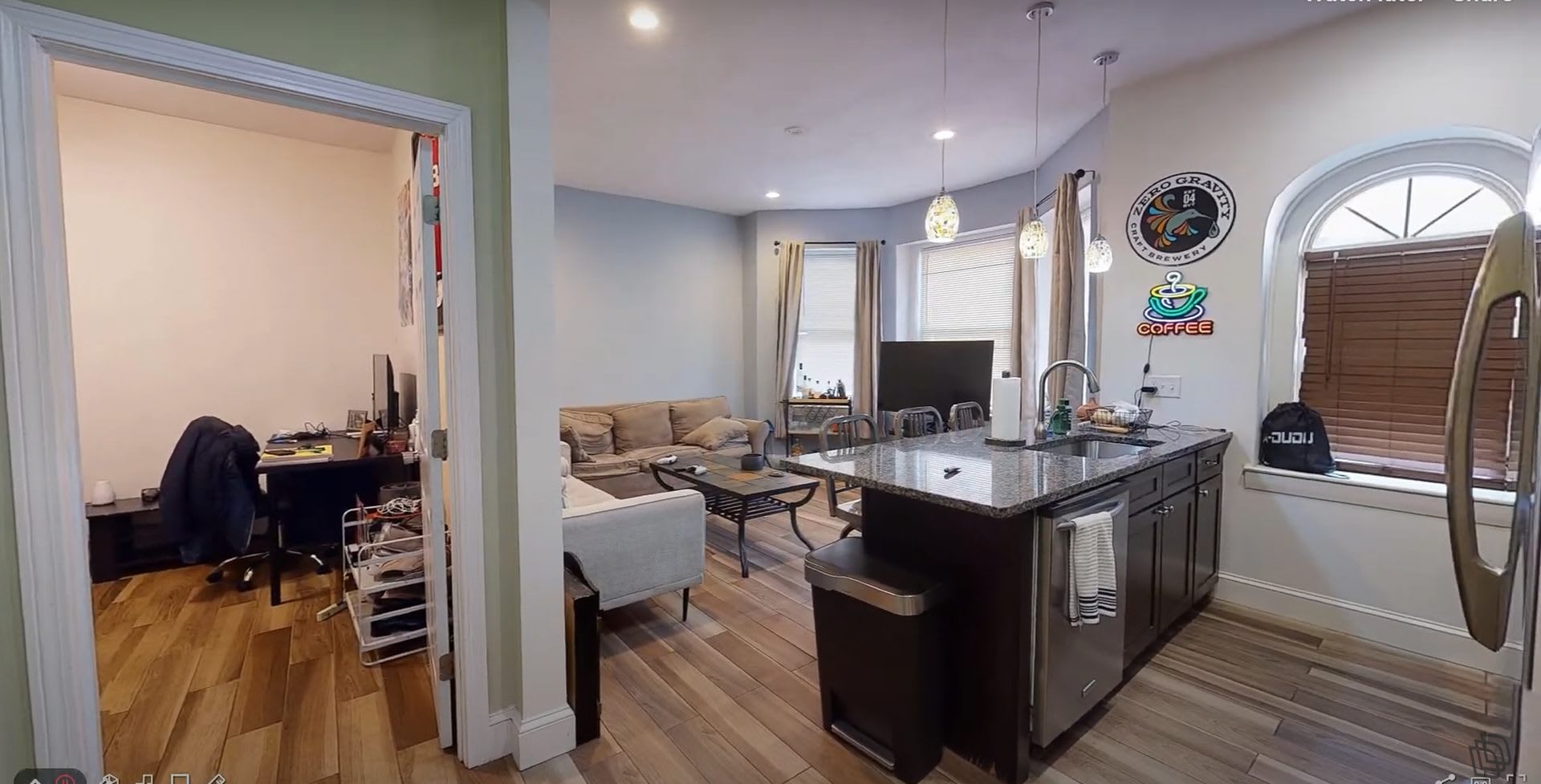Luxury Apt Near BU & T! Laundry In Unit! Heat & HW Included – photo 1