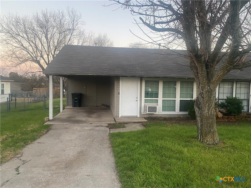 712 Sutton Drive – photo 1