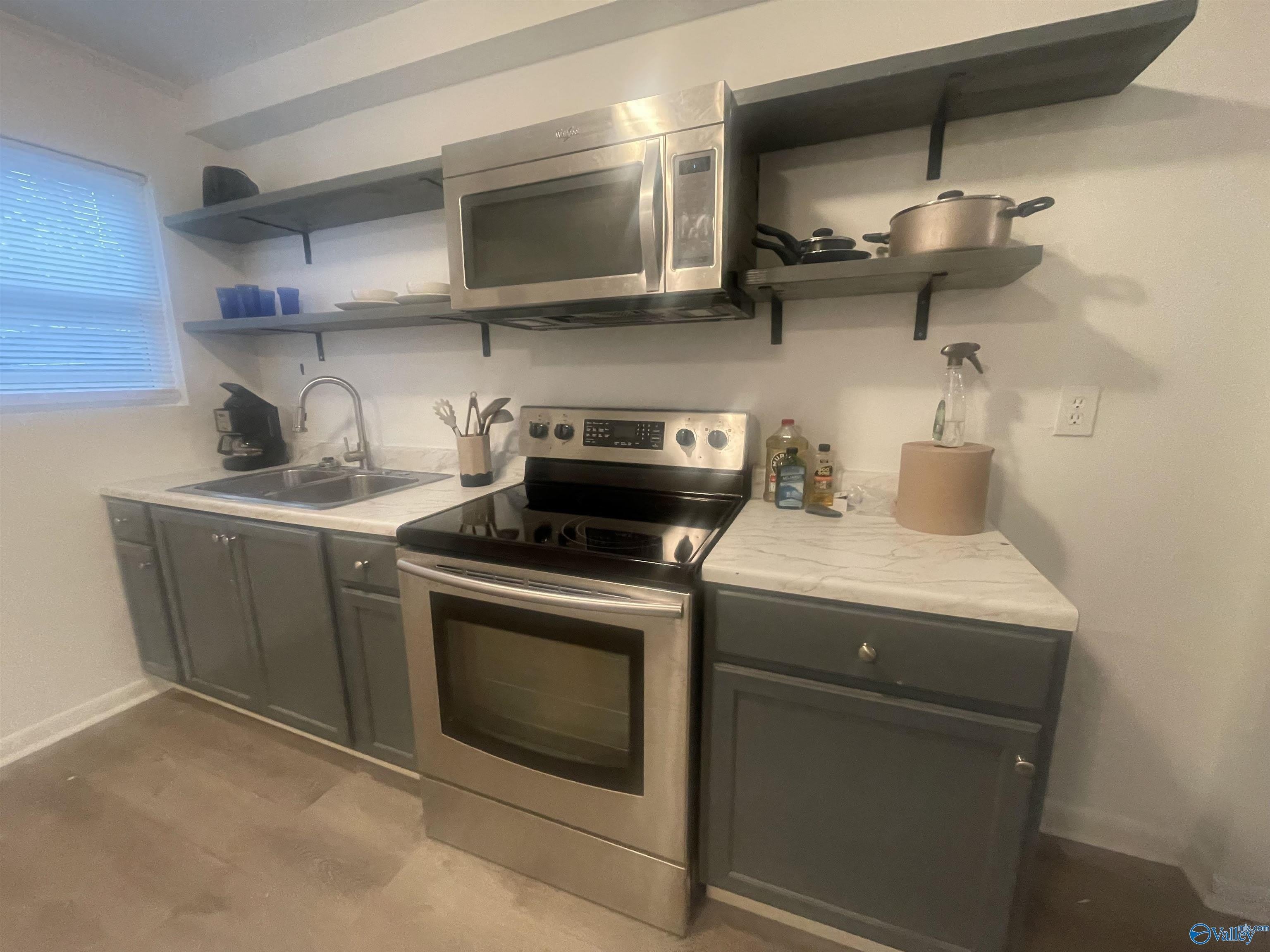 3905 Barclay Drive – photo 1
