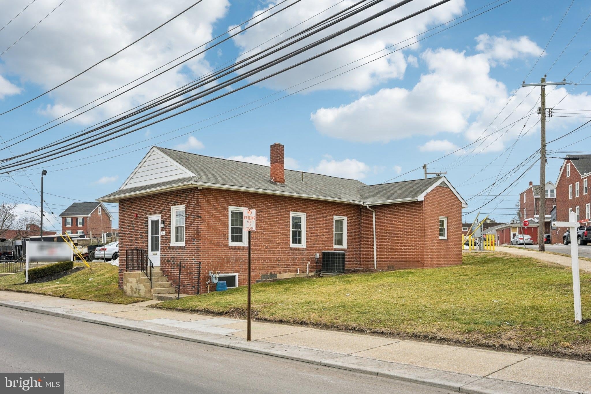 306 E 4TH Street – photo 1 of 32