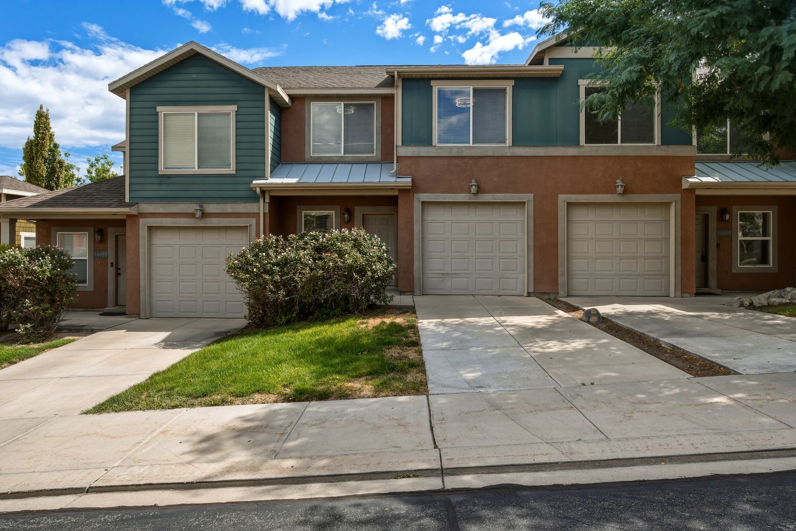 Bright 3 Bed Herriman Gem Near Mountain View Village!! – photo 1 of 18