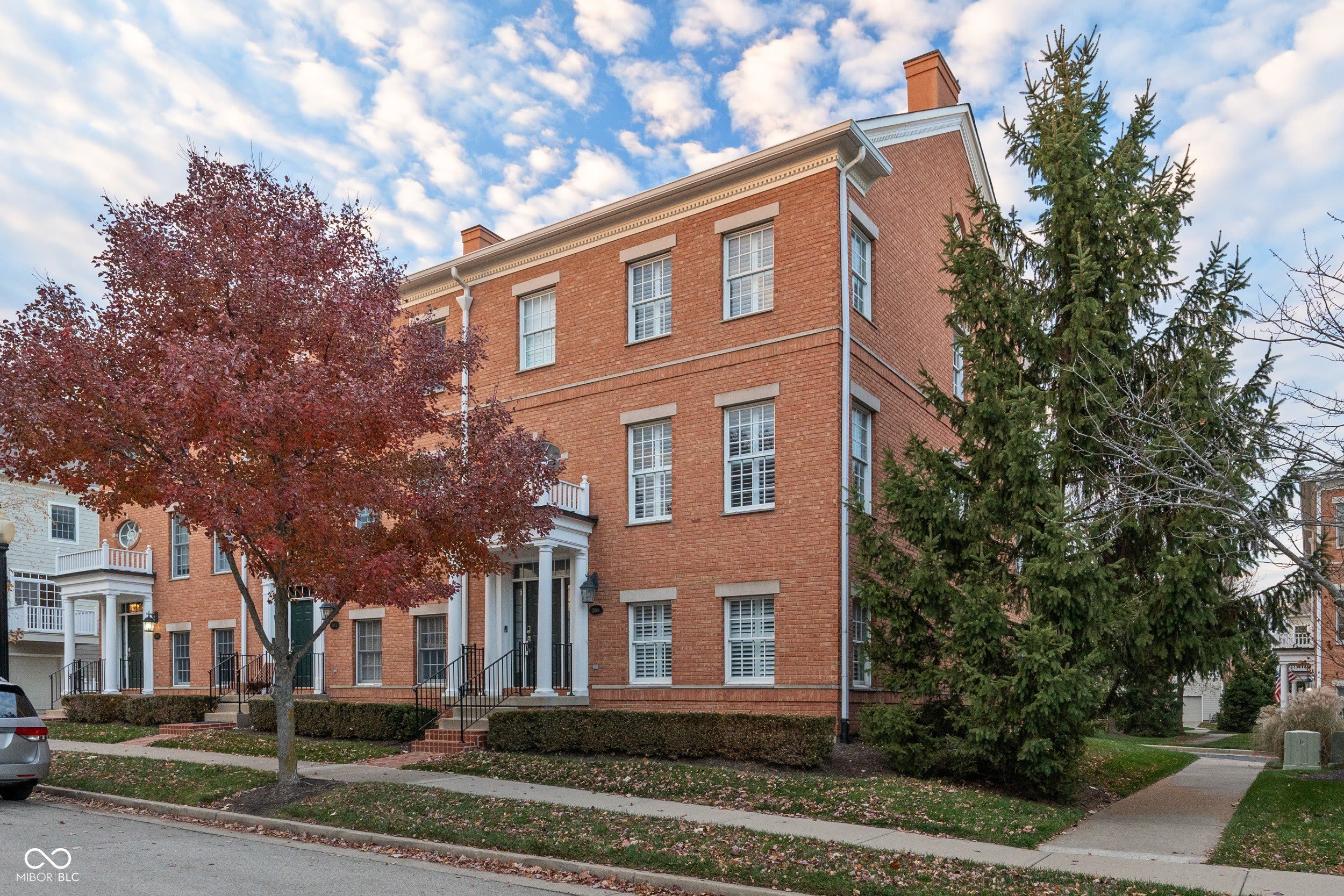 2068 Broughton Street – photo 1 of 321