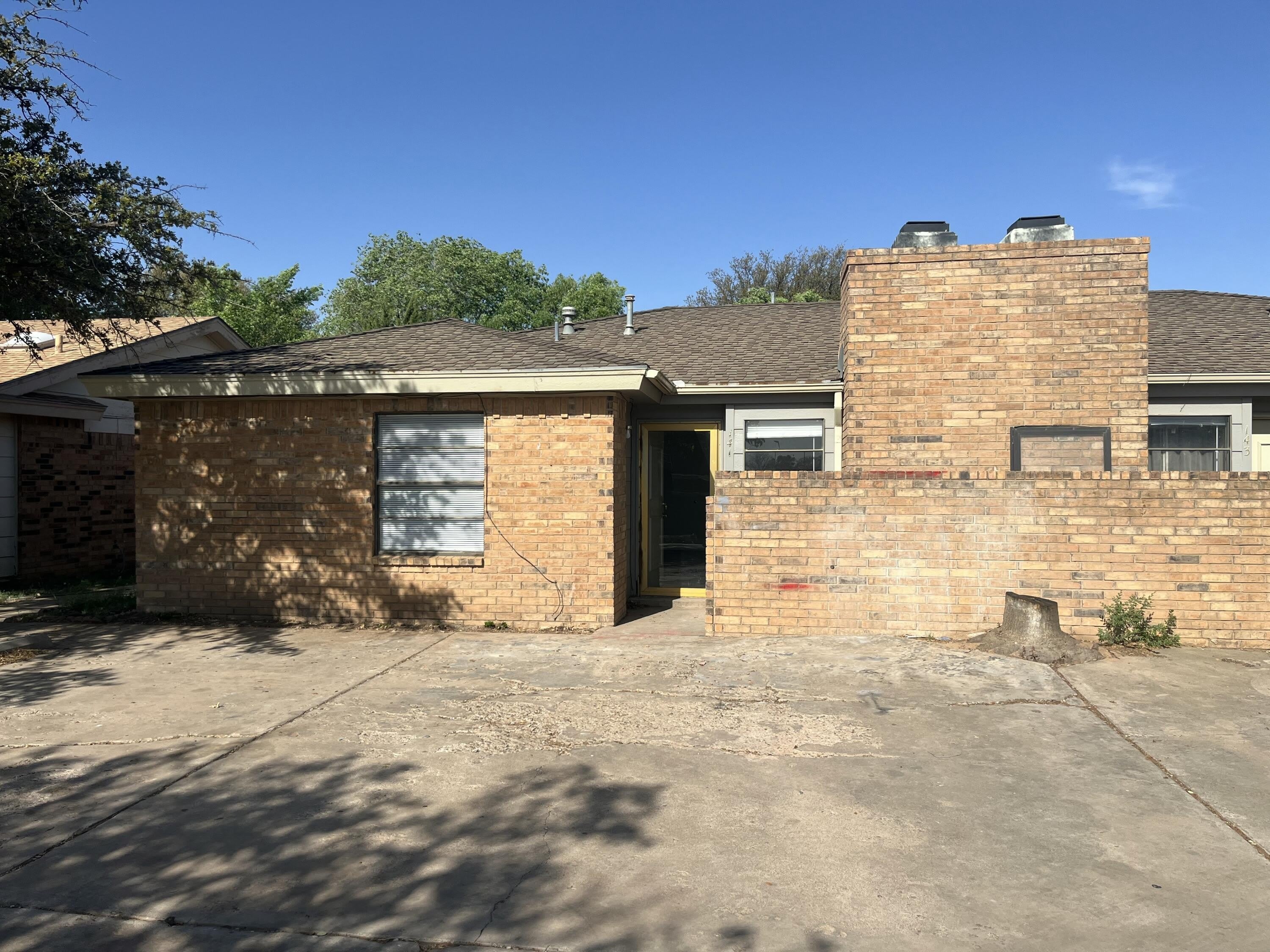 141 N Troy Avenue – photo 1 of 12