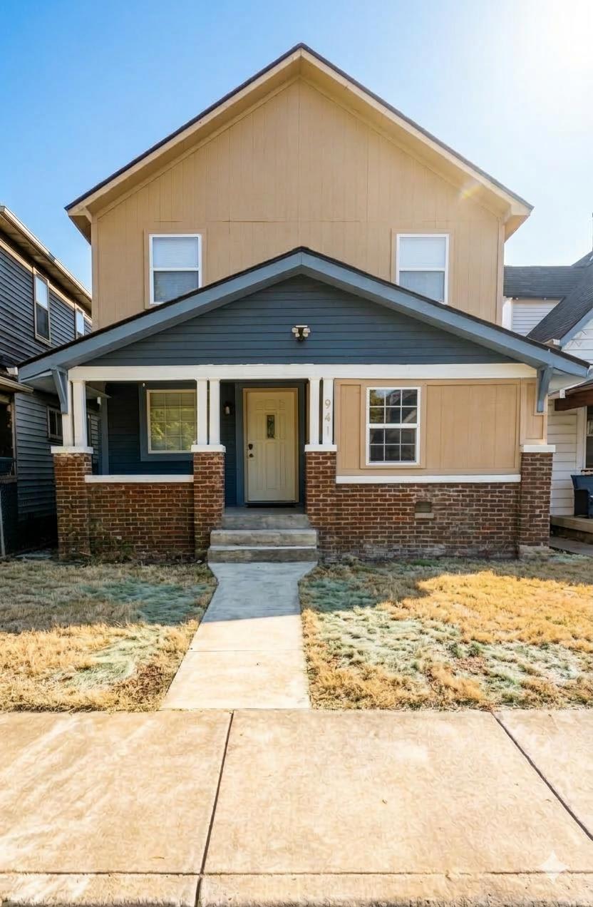 941 W 26th St – photo 1