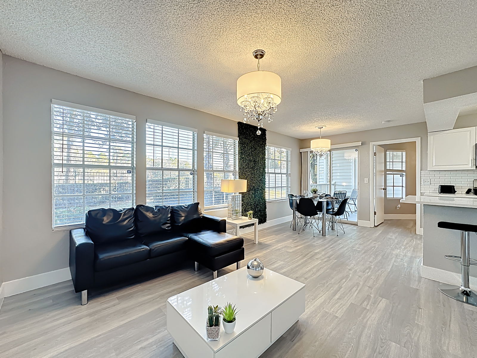 11538 Westwood Boulevard – photo 1