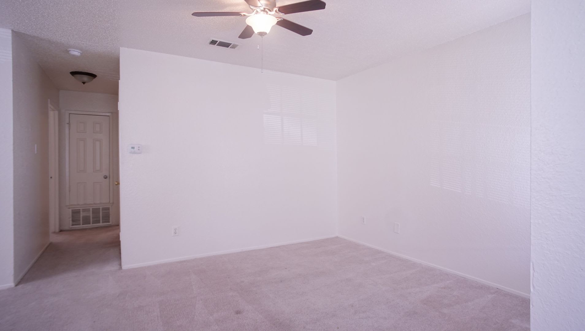 2/1 Apartment in East Austin – photo 1