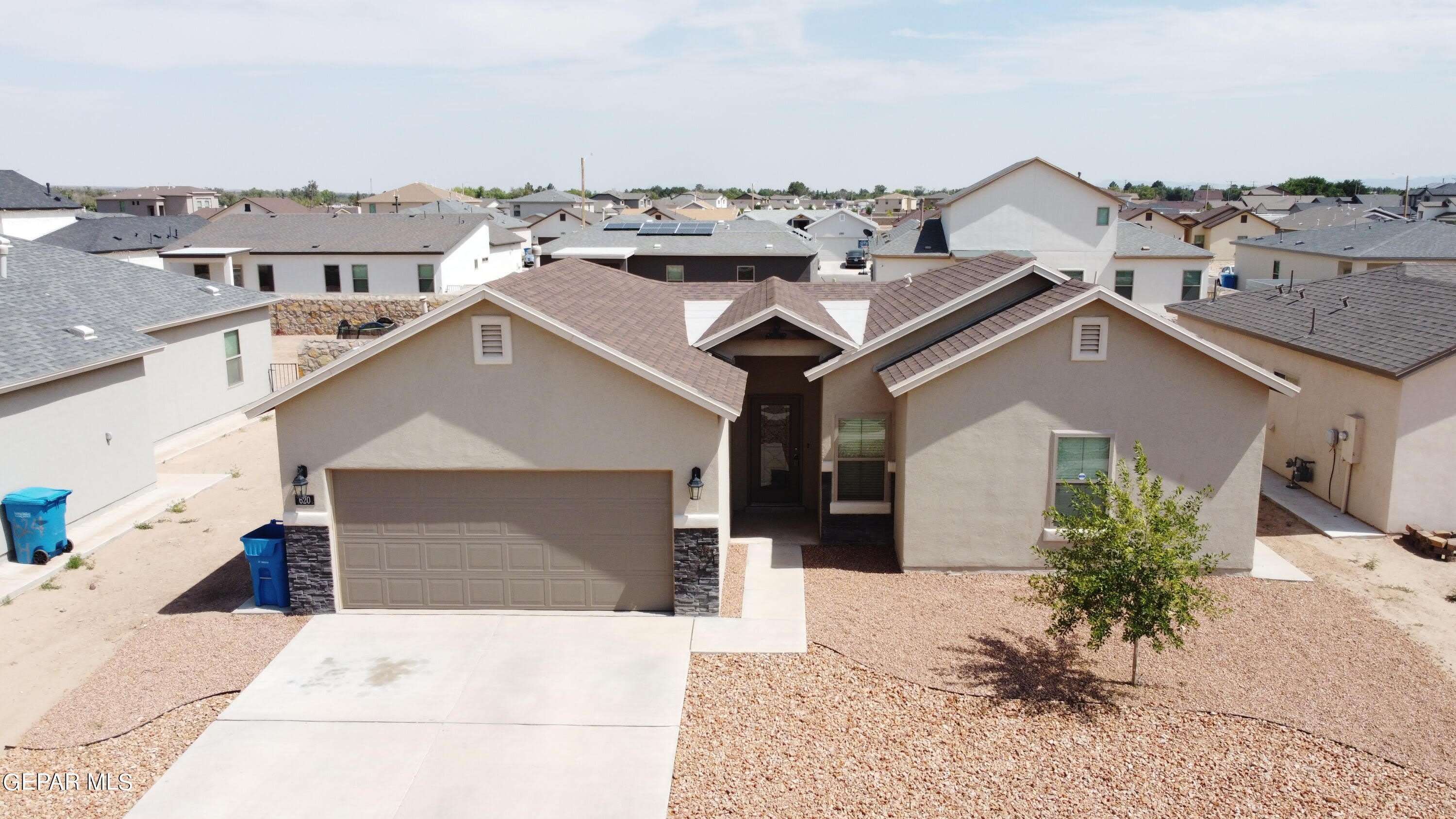 620 ADRIAN ARELLANO Street W – photo 1 of 104