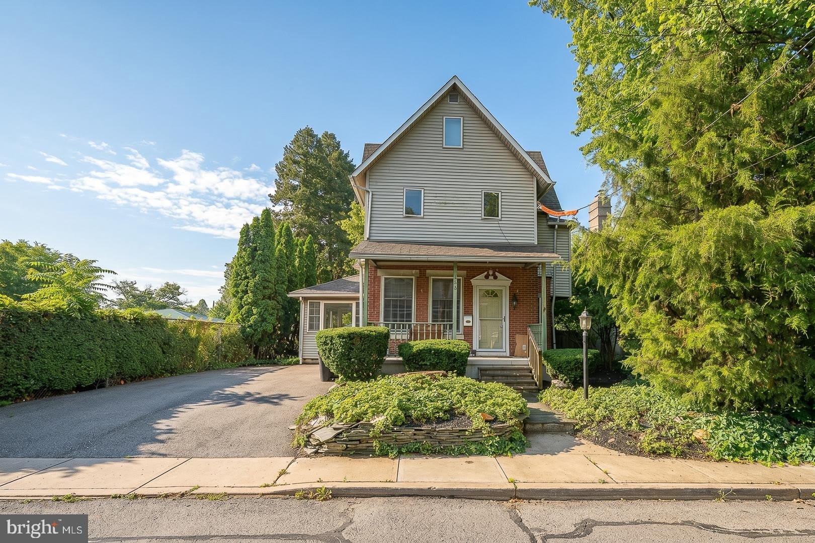 212 ELM Terrace – photo 1 of 34