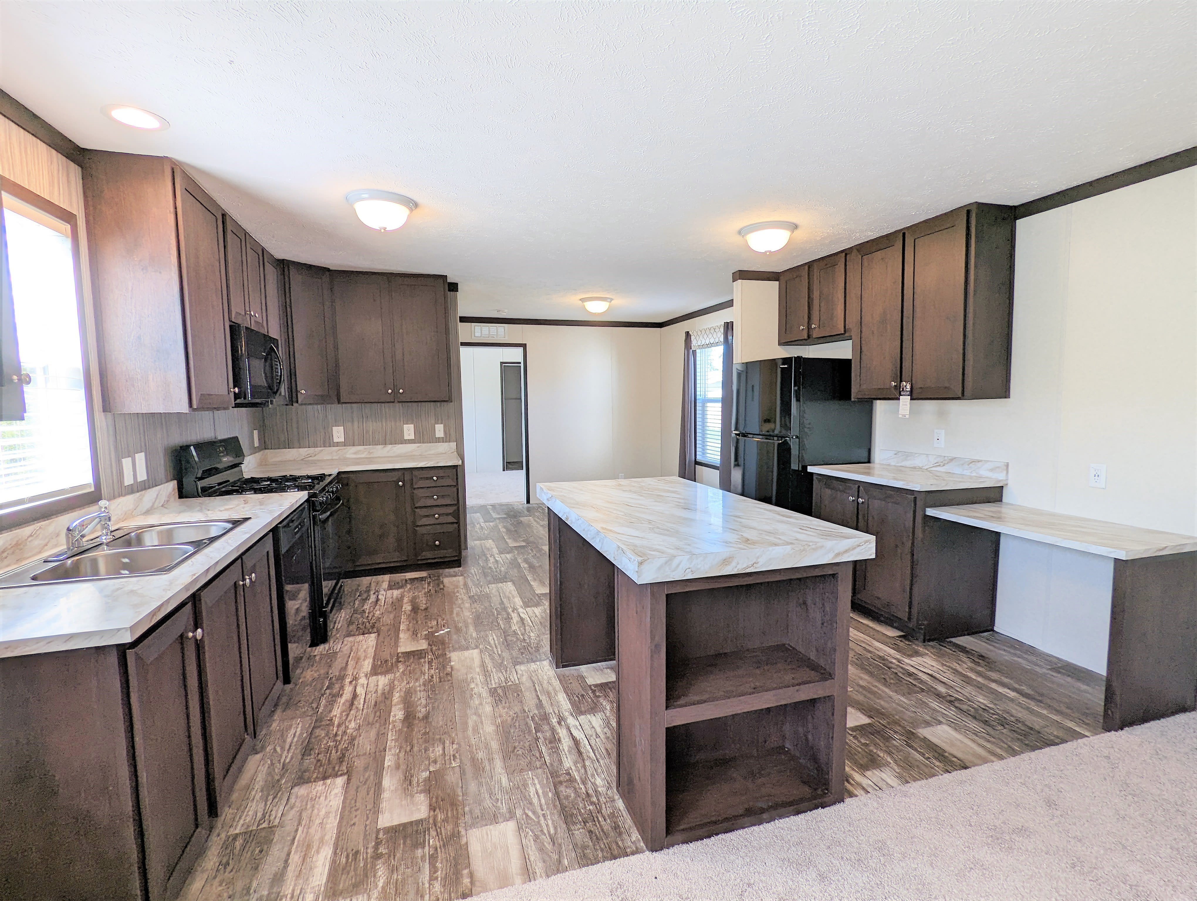 688 Oregon – photo 1 of 16