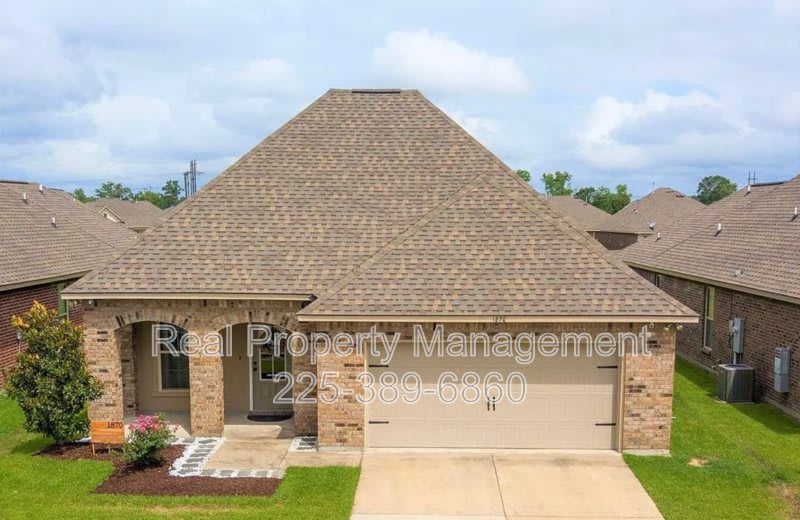 1870 Oakwood Dr – photo 1 of 24