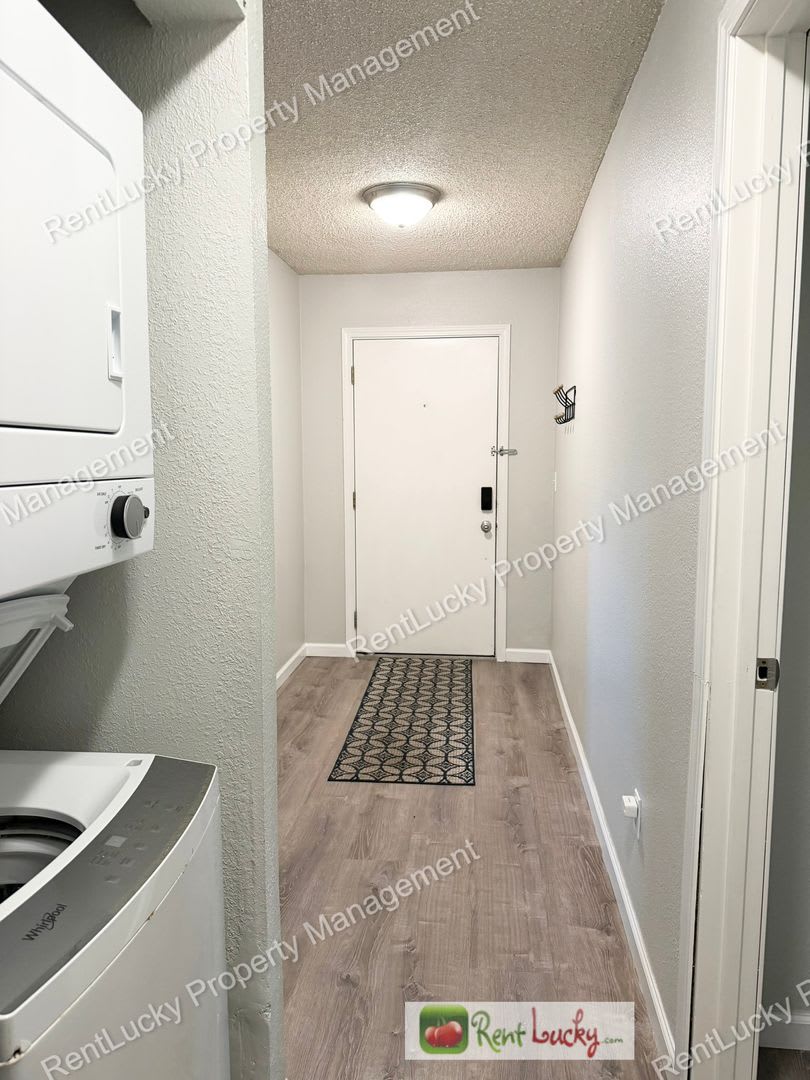 Great 2 Bedroom in Federal Way! Utilities INCLUDED! Tour Today! – photo 1