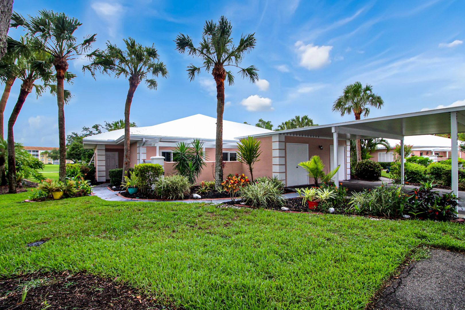 Plantation Golf and Country Club Annual Villa for Rent – photo 1