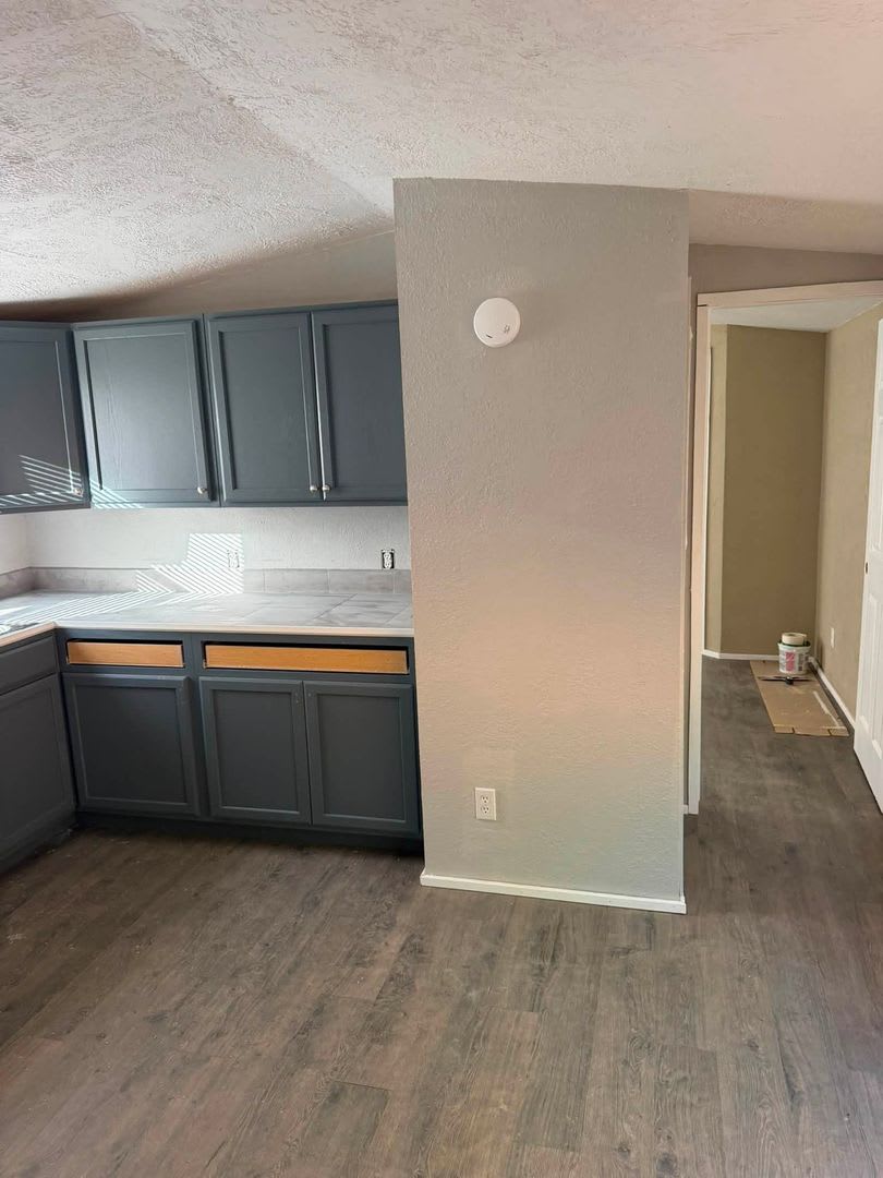 Newly Remodeled 2BD/2BA Trailer home $1450 a month, available 8/26 for year-long lease – photo 1 of 11