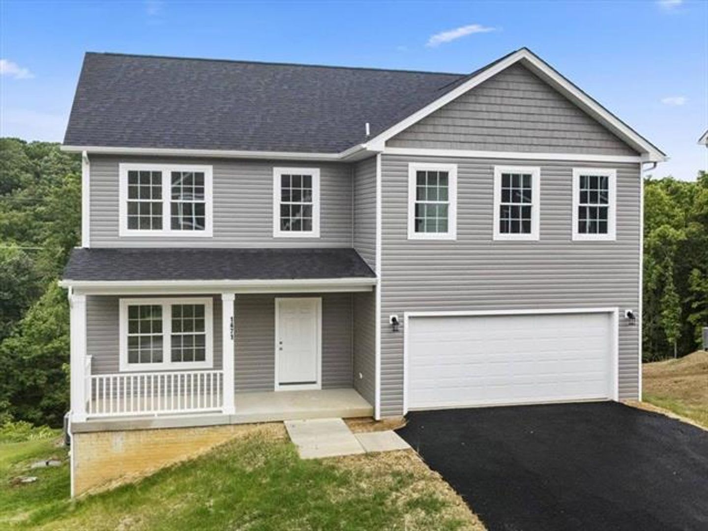 4 BED 2.5 BATH LOCATED IN CHRISTIANSBURG LOCATED NOW – photo 1 of 33