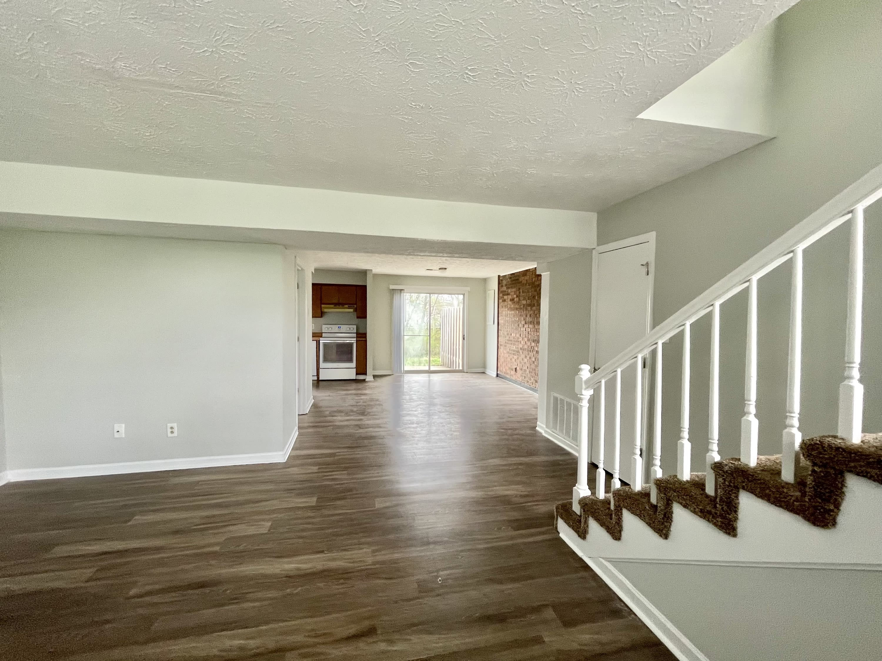 1167 Tatesbrook Dr Apt A – photo 1 of 166