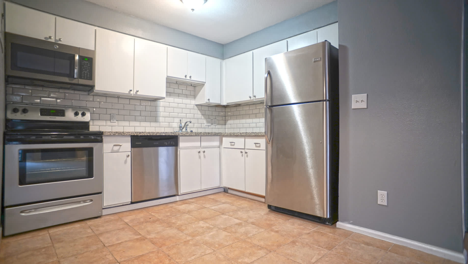 Wonderful 2 bed / 1 bath in Denver – photo 1 of 21