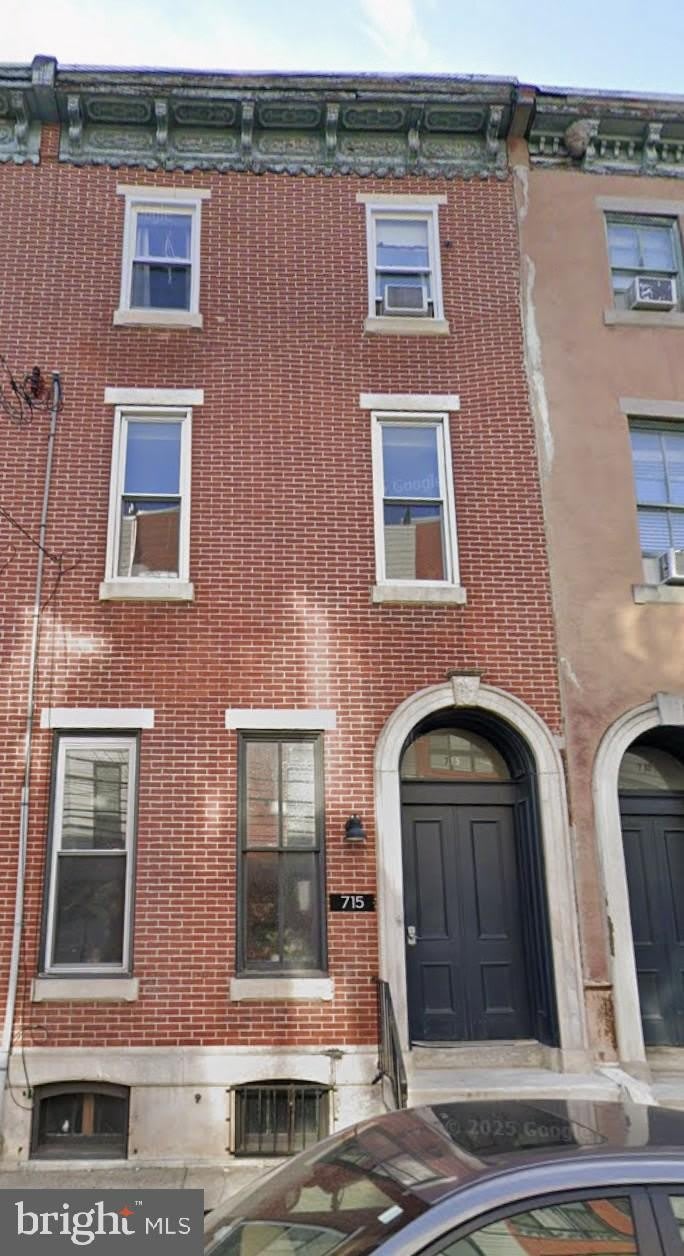 715 N 16TH Street – photo 1