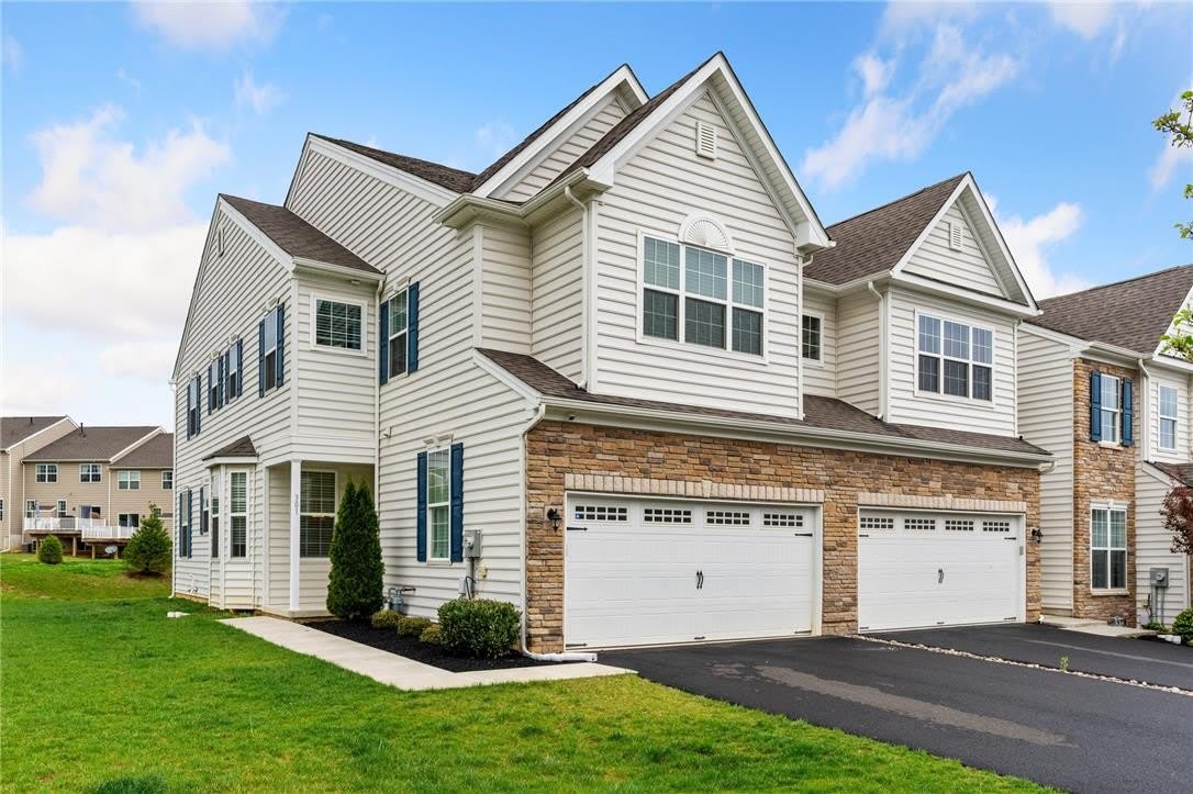 301 Redclover Lane – photo 1