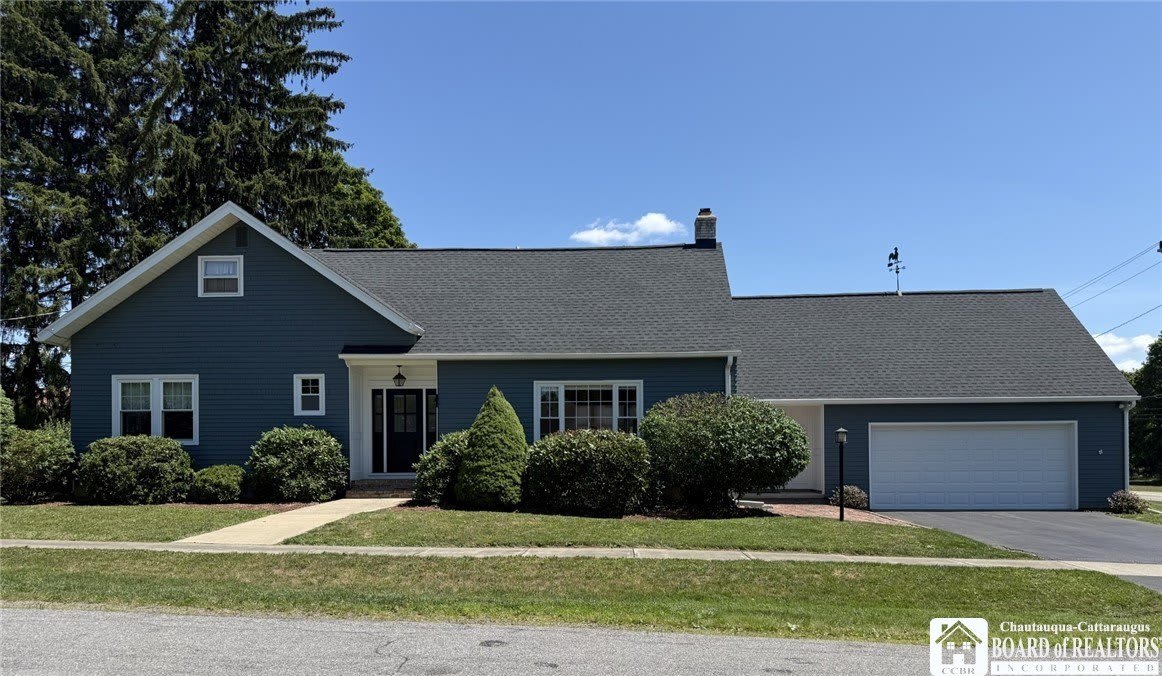 47 Bentley Avenue – photo 1 of 33