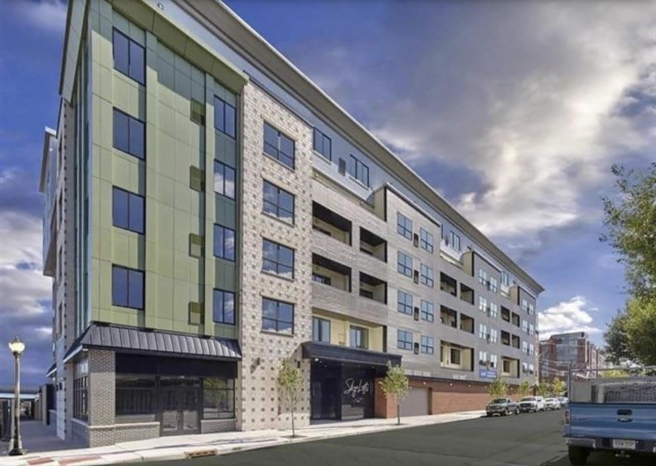 250 AVENUE E – photo 1