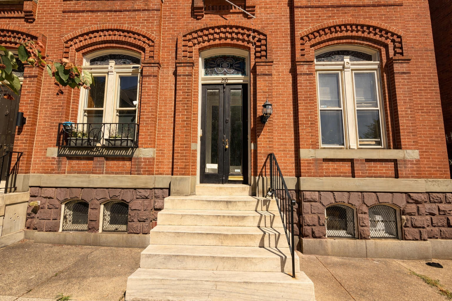 210 Laurens Street – photo 1