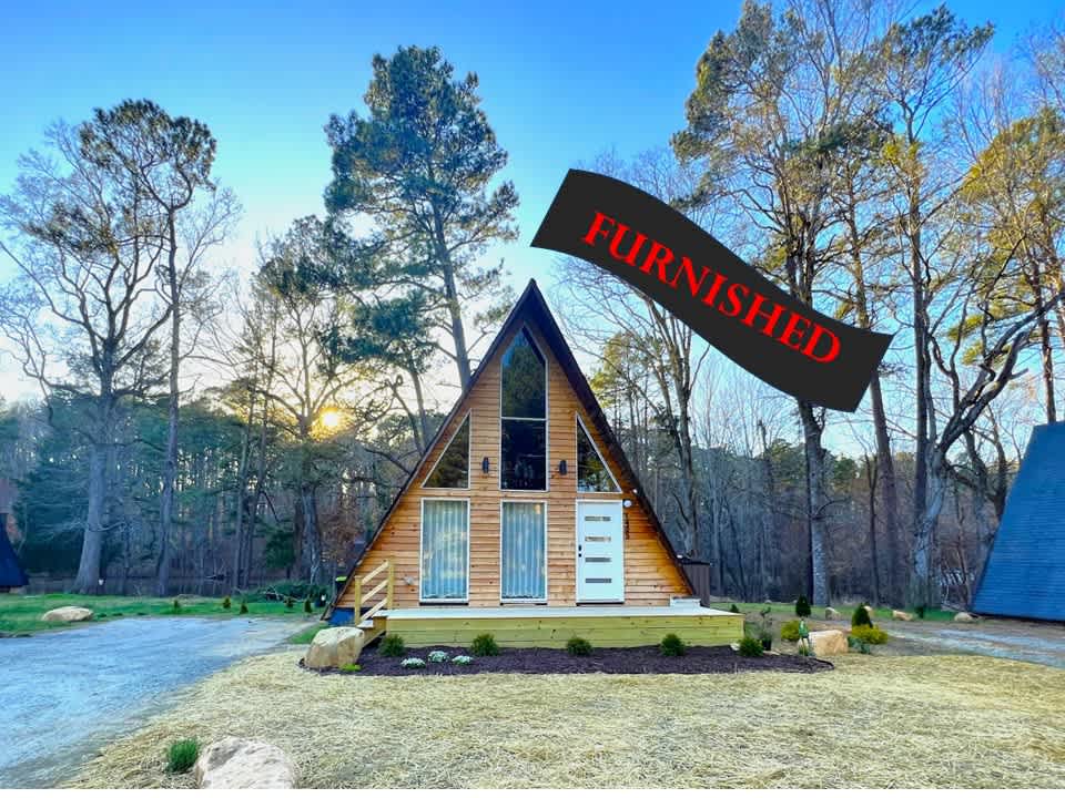 1405 Manns Chapel Rd – photo 1 of 23