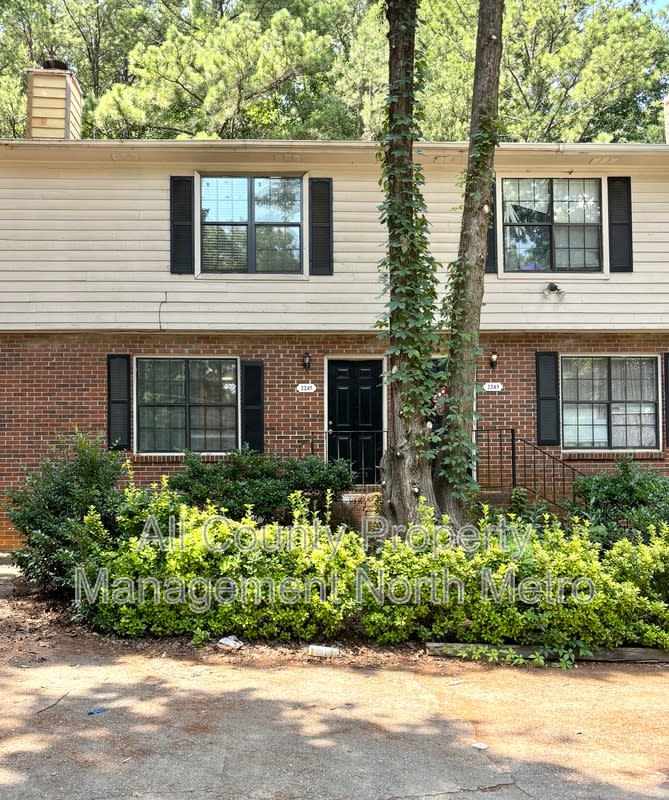 2245 Highpoint Road – photo 1