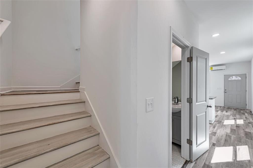 837 Smith Street Southwest – photo 1