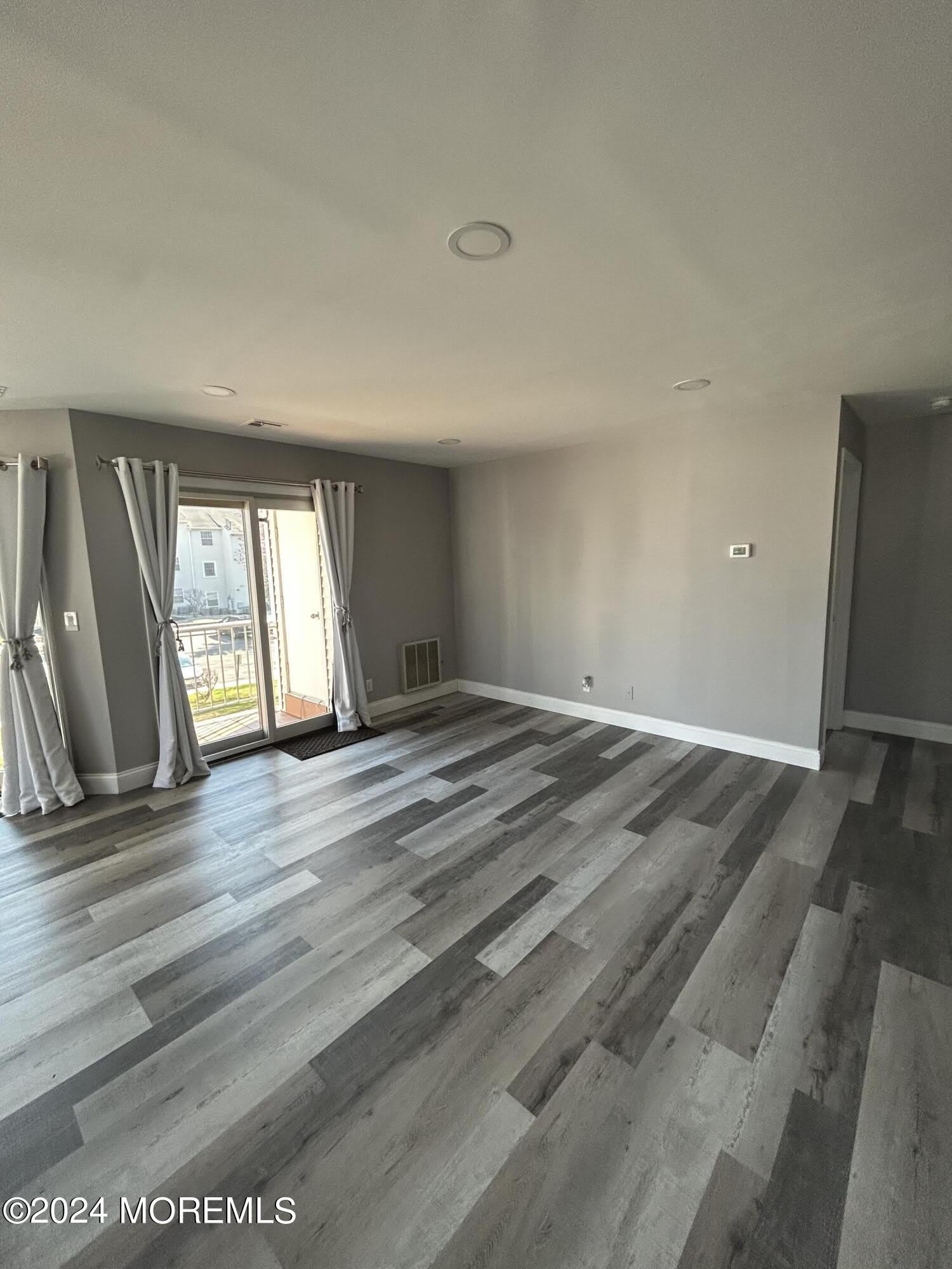 231 Atlantic Street – photo 1 of 10