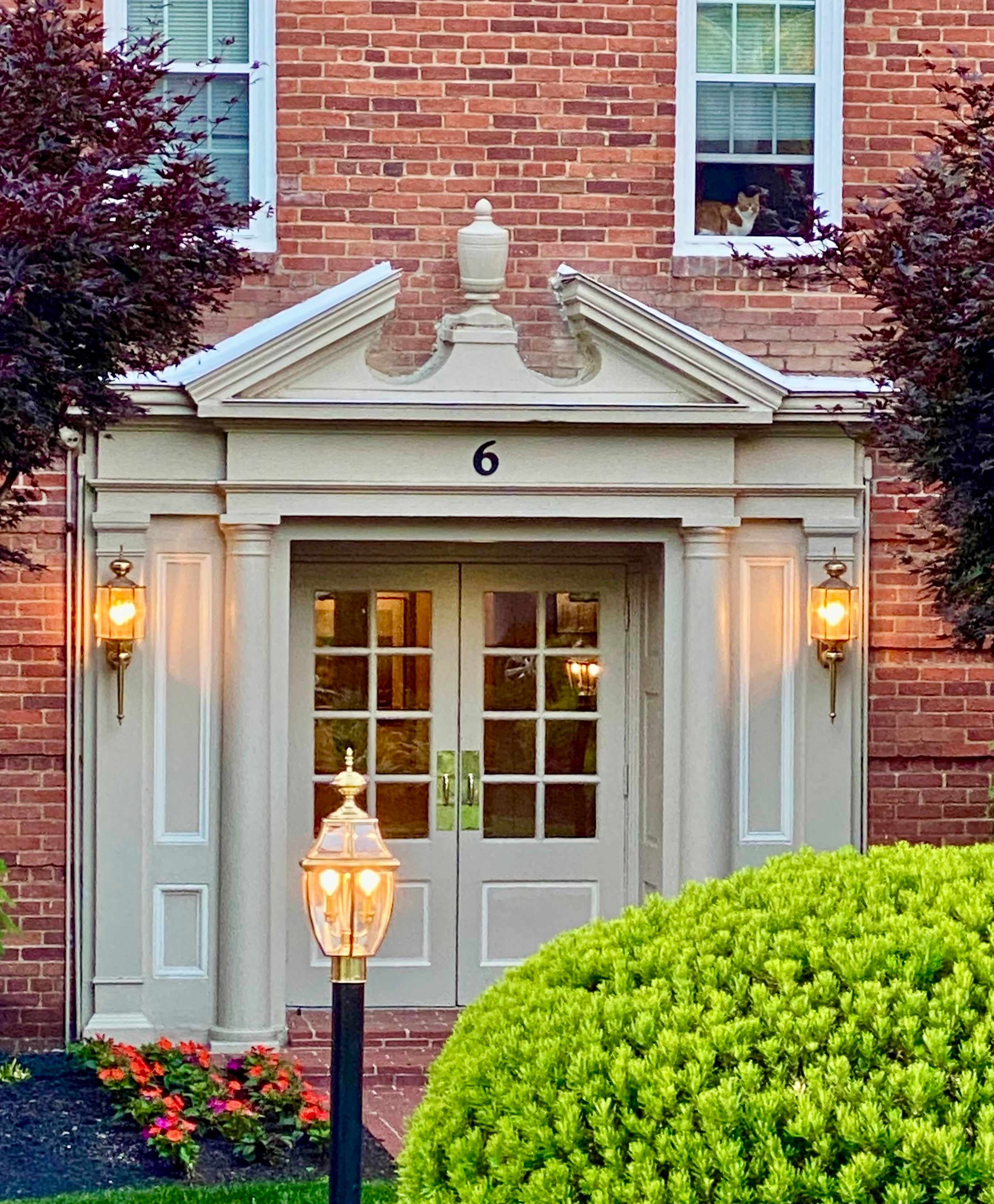 Manor House Apartments – photo 1