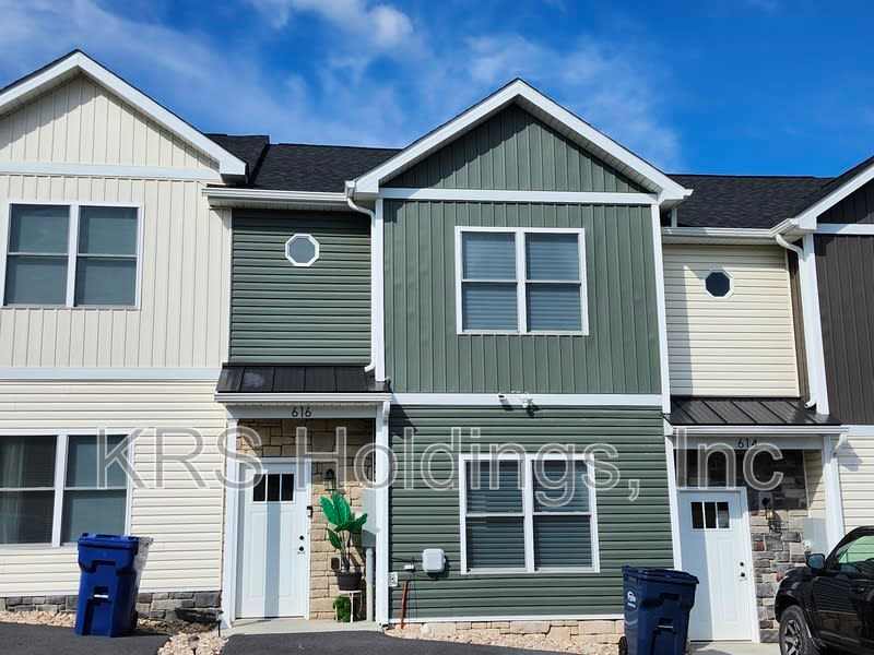 616 Zephyr Dr – photo 1 of 20