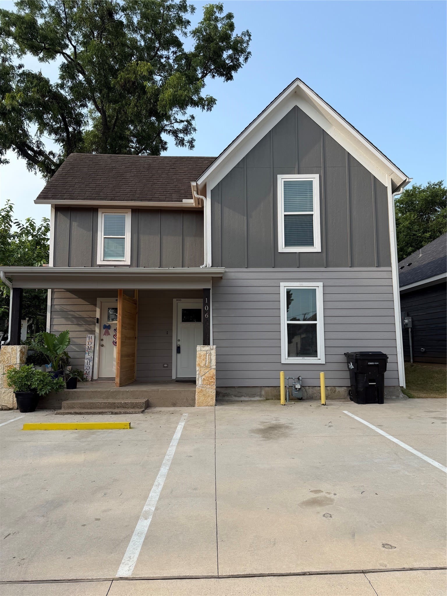 106 W Hull Street – photo 1